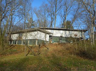 1952 Rayner Rd, Saint Louis, MO 63122