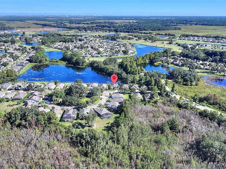 576 Cantabria Dr — Photo 36