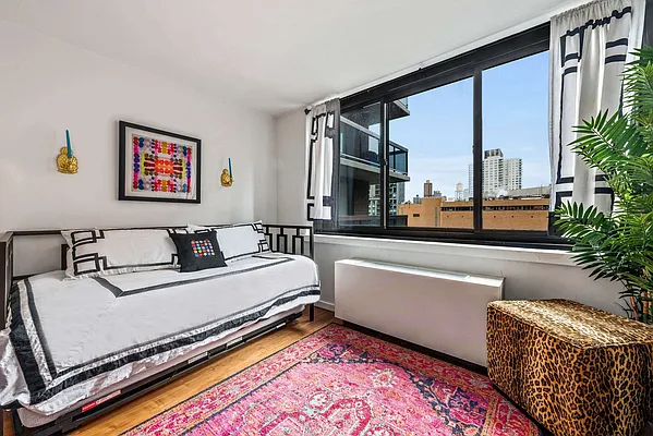 Sold by Compass | media 22