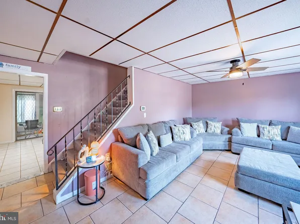 614 Water St, Shoemakersville, PA 19555