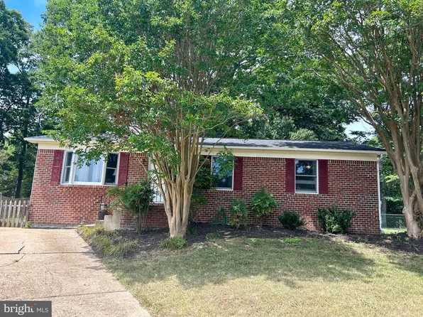 45792 Sayre Dr, Great Mills, MD 20634