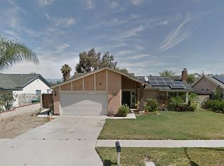 717 W Crestview St, Corona, CA 92882