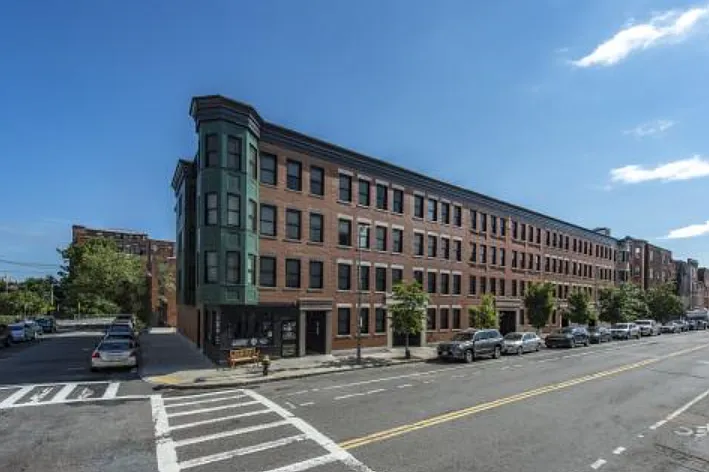 51 Chelsea St #1R — Photo 14