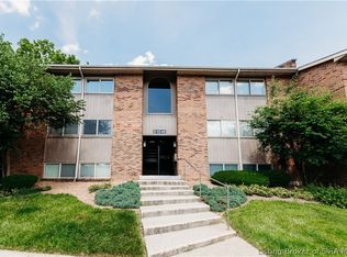 47 Lakeshore Dr, Clarksville, IN 47129
