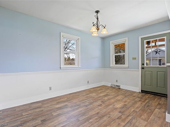 5th image of 718 Saint Louis Ave