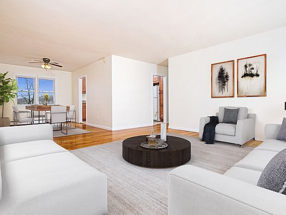 4th image of 5 Lincoln Ave E #2