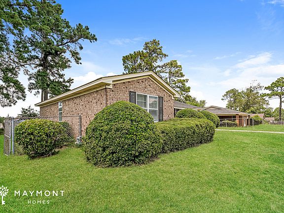 3rd image of 3517 Primrose Dr