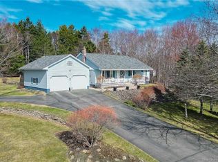 39 Cedar Ridge Dr, Douglas, NB E3G7X2