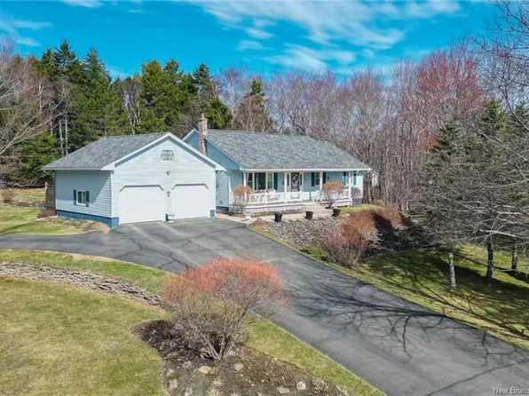 39 Cedar Ridge Dr, Douglas, NB E3G 7X2