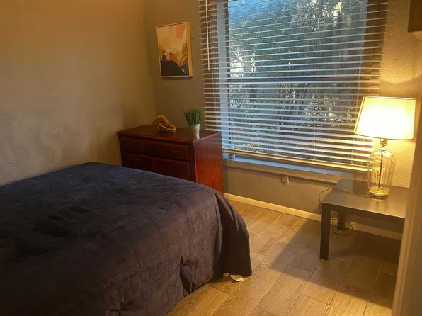 (undisclosed Address), Winter Haven, FL 33881