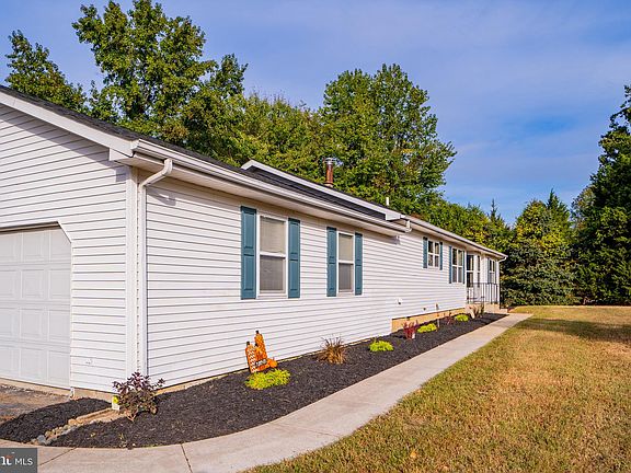 2nd image of 35780 Army Navy Dr