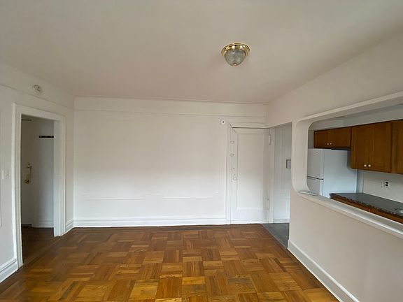 4th image of 170-20 Crocheron Ave #5M