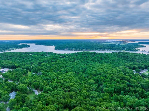 9 Skyline Dr, Afton, OK 74331