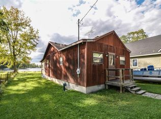 11470 Patterson Lake Dr, Pinckney, MI