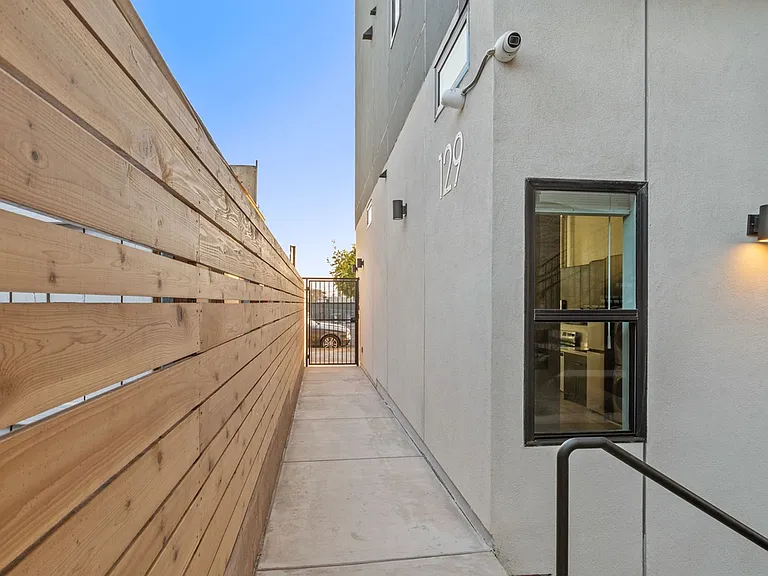 131 National City Blvd #201 — Photo 51