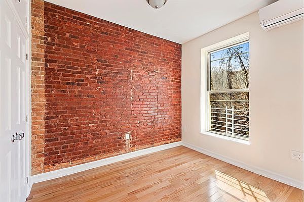 1st image of 220 Cumberland St APT 3R