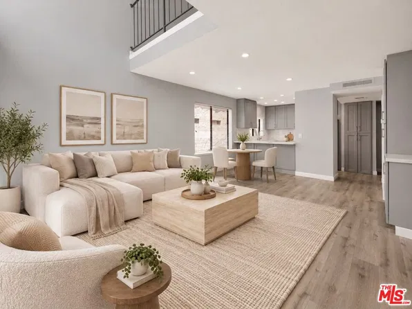 10926 Bluffside Dr Unit 19, Studio City, CA 91604