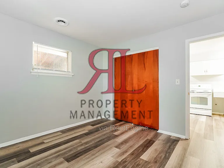 1662 Hillcrest Ave — Photo 9