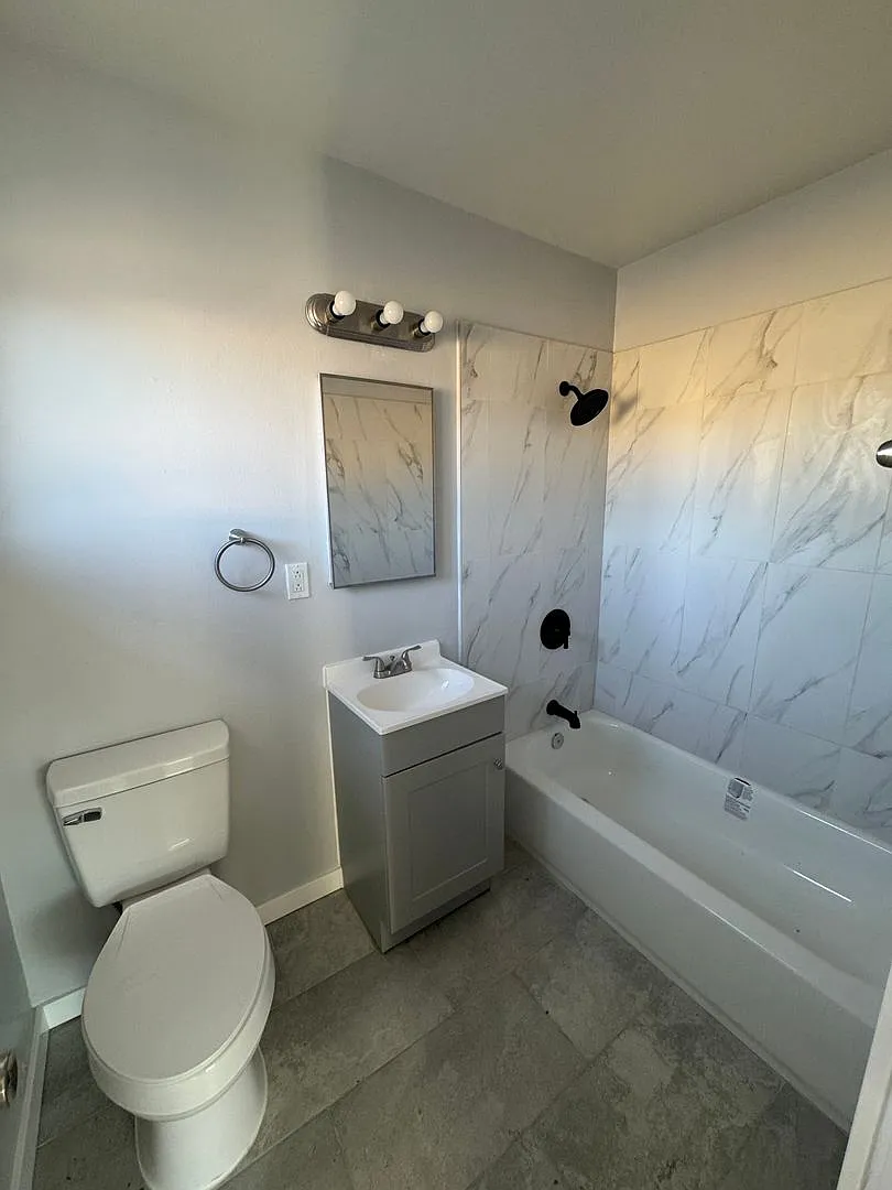 218 Chicago in Beautiful Huntington Beach! — Photo 4