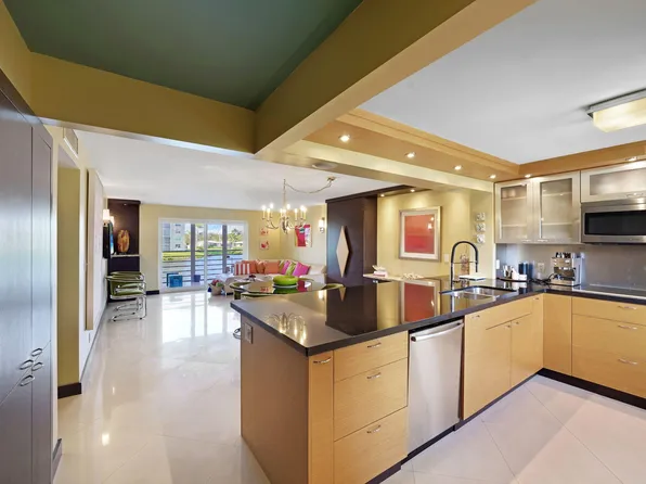 311 SE 3RD Street SE #207, Dania Beach, FL 33004