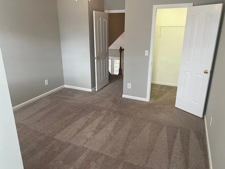 8743 Fox Chase Ln — Photo 15