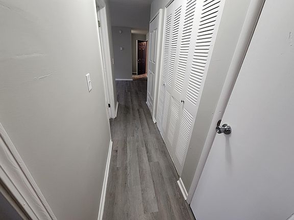 5th image of 614 S Washington St #2