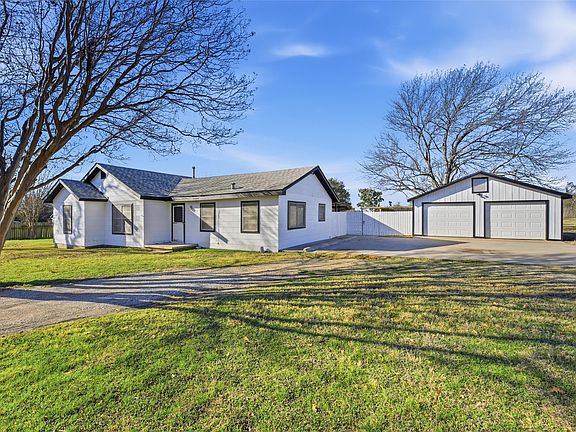 3rd image of 901 S Old Robinson Rd