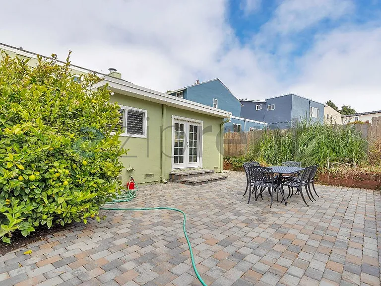 626 Foothill Dr — Photo 32
