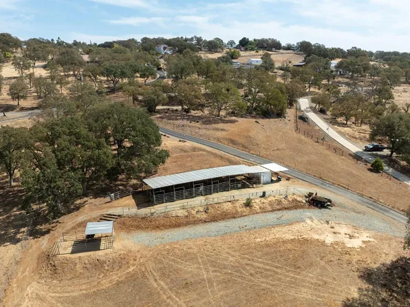 4098 Paolini Rd, Valley Springs, CA 95252