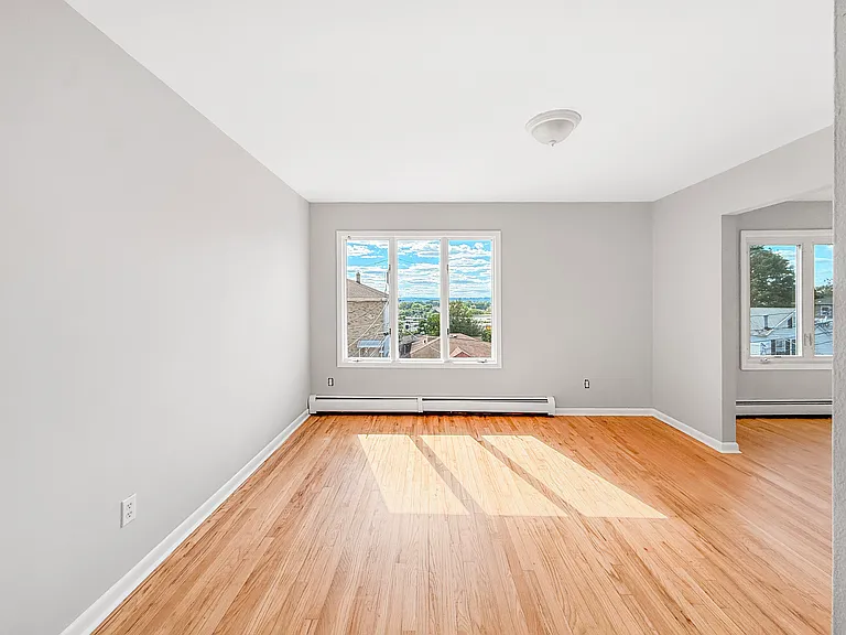 174 Maple St #3 — Photo 8