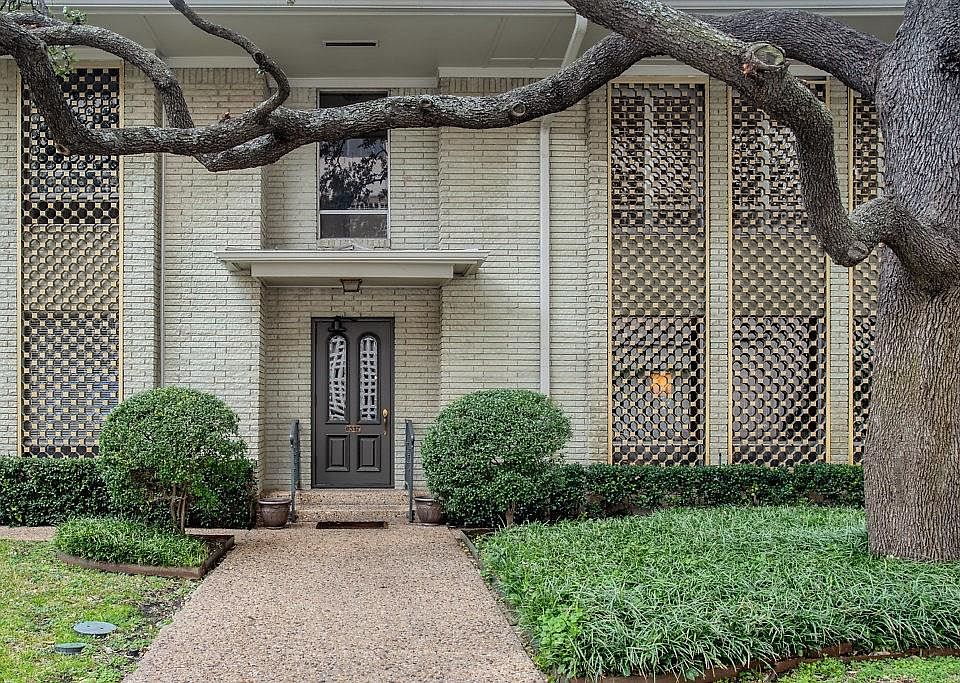 1st image of 6337 Diamond Head Cir #6337D