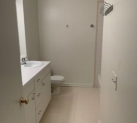 3rd image of 1 E Superior St Ste 302