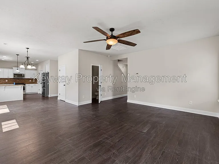 135 Beallwood Dr — Photo 8