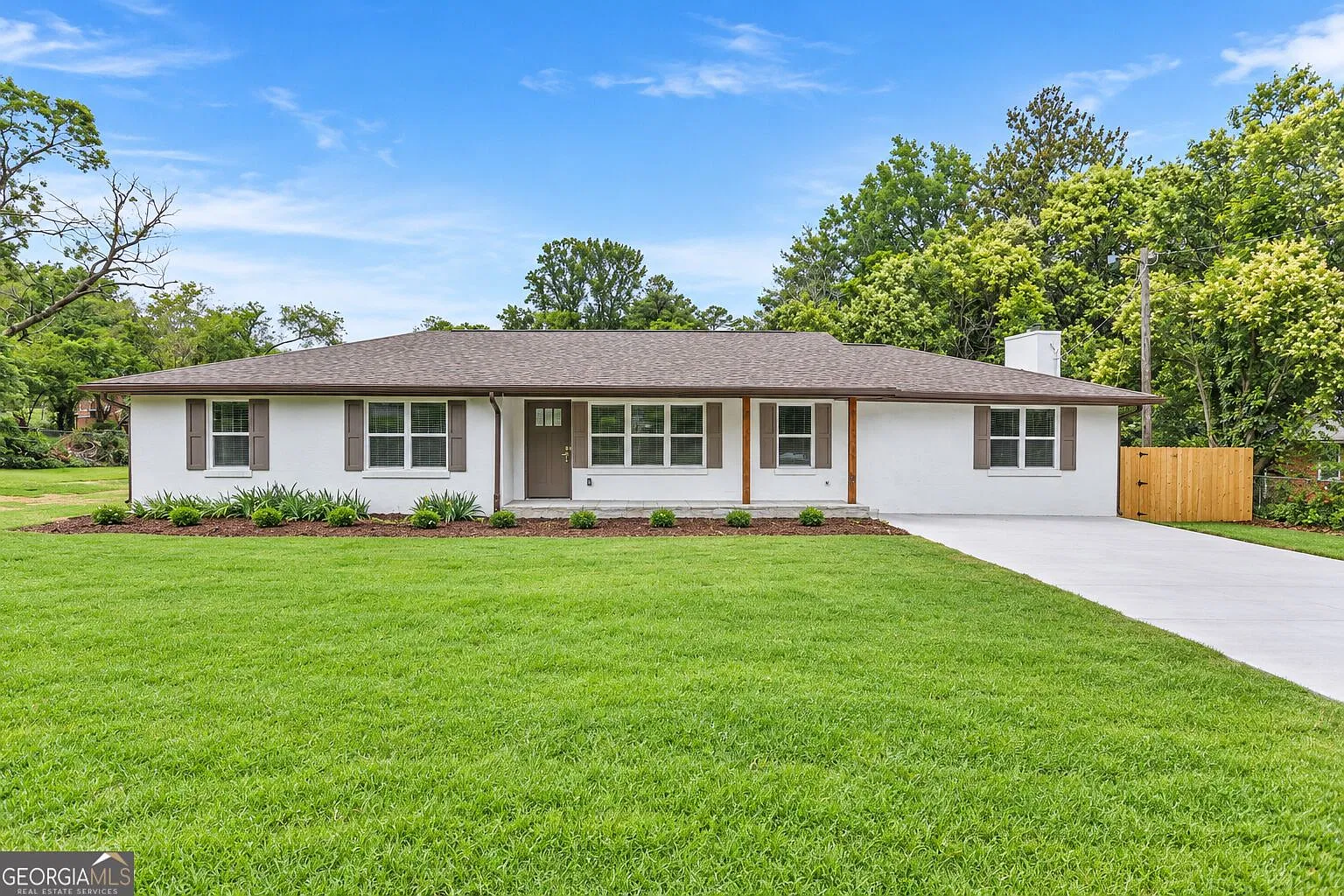 4 bed, 3.0 bath, 1752 sqft, $3,000 — Photo 1
