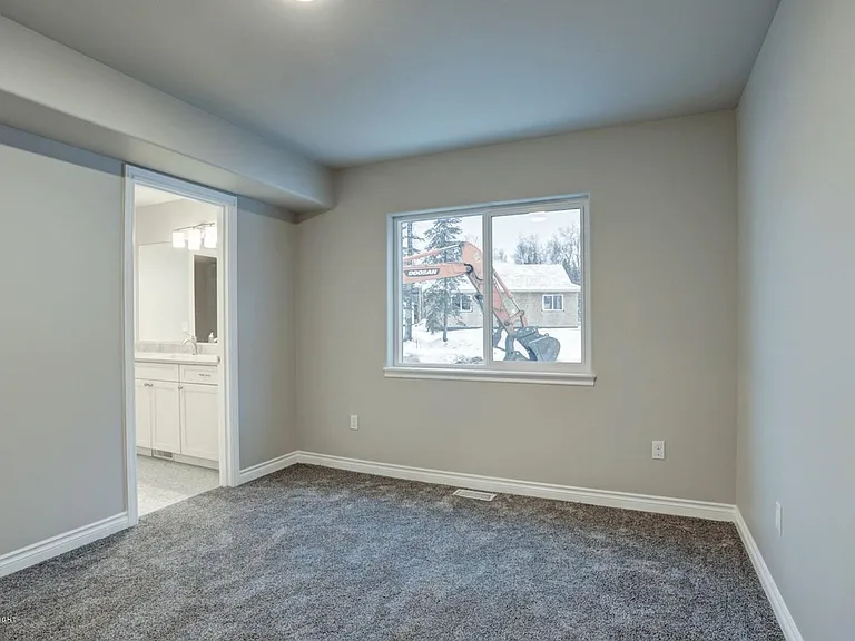 1455 E Esty Dr — Photo 28