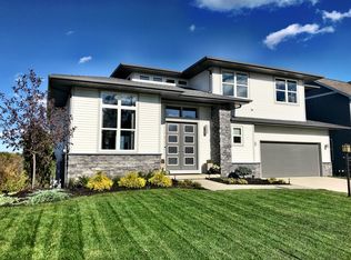 151 Ridgeview Dr, Valparaiso, IN 46385