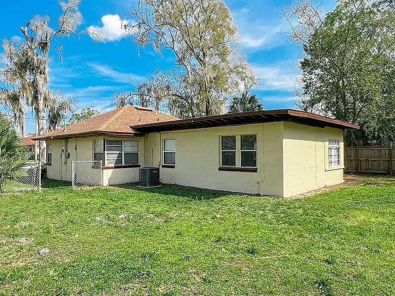 319 NW 16th Ave — Photo 99