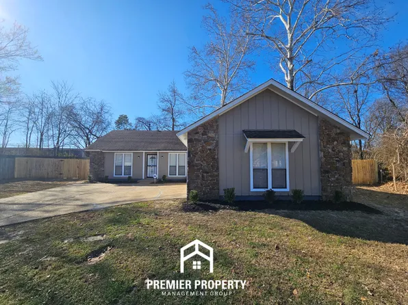 6675 Greenbark Dr, Memphis, TN 38115