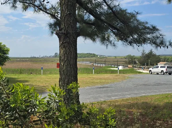 212-213 Nautilus Dr, New Church, VA 23415