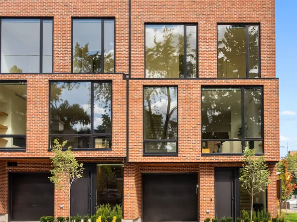 38 Evergreen Gdns, Toronto, ON M4G 1C3