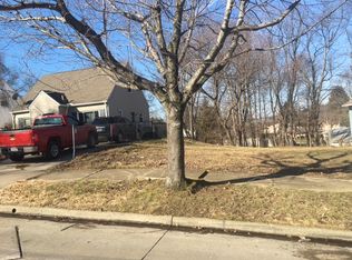 40 Eastholm Ave, Akron, OH 44312