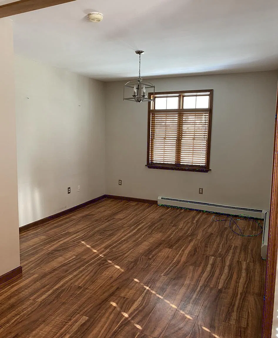 3 bed, 1.5 bath, 1500 sqft, $1,800 — Photo 3