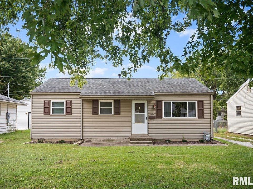 1st image of 1657 Schrader Ave