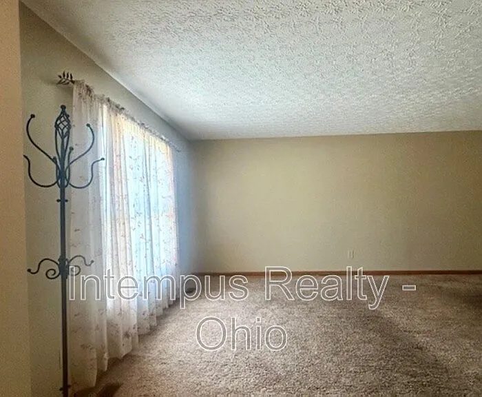 173 Niatross Pl — Photo 3