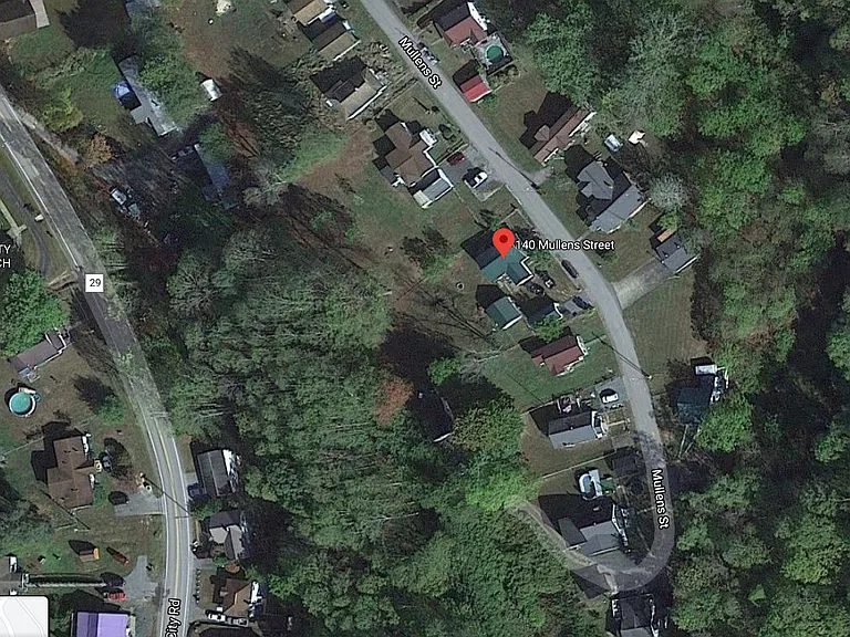 140 Mullens St — Photo 35