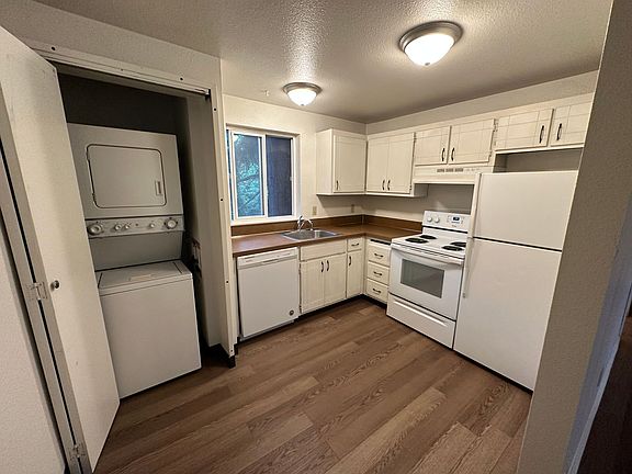 5th image of 2000 Knox Ave #6