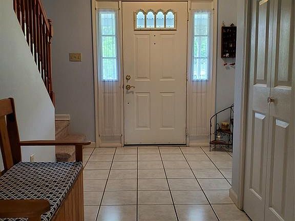4th image of 131 Pamela Dr