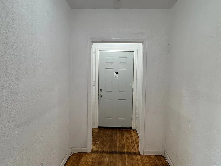 420 N 29th St — Photo 2
