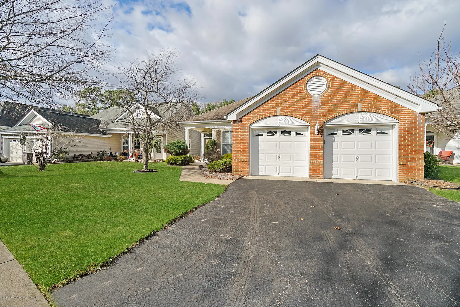 13 Bellflower Dr photo 1