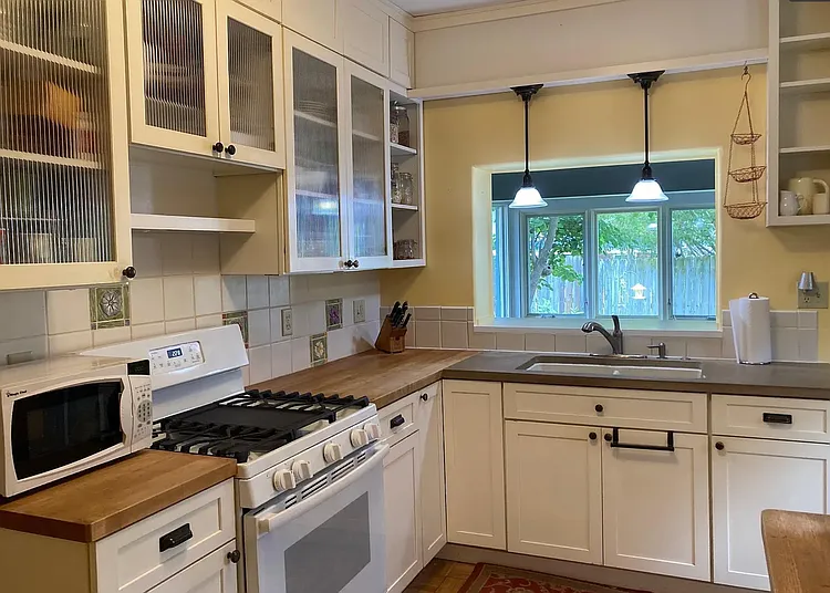 4 bed, 2044 sqft, $4,800 — Photo 4